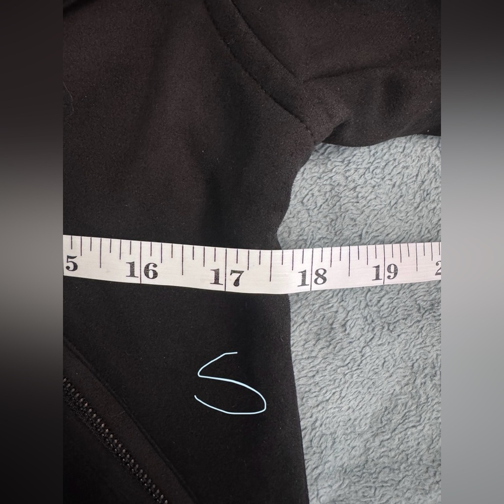 KUT from the Kloth Jackie Moto Jacket - Picture 4 of 7